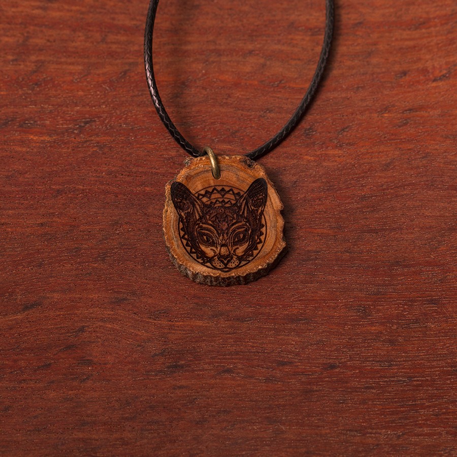 Katze Mandala Kette Epoxidschmuck mit Naturholz