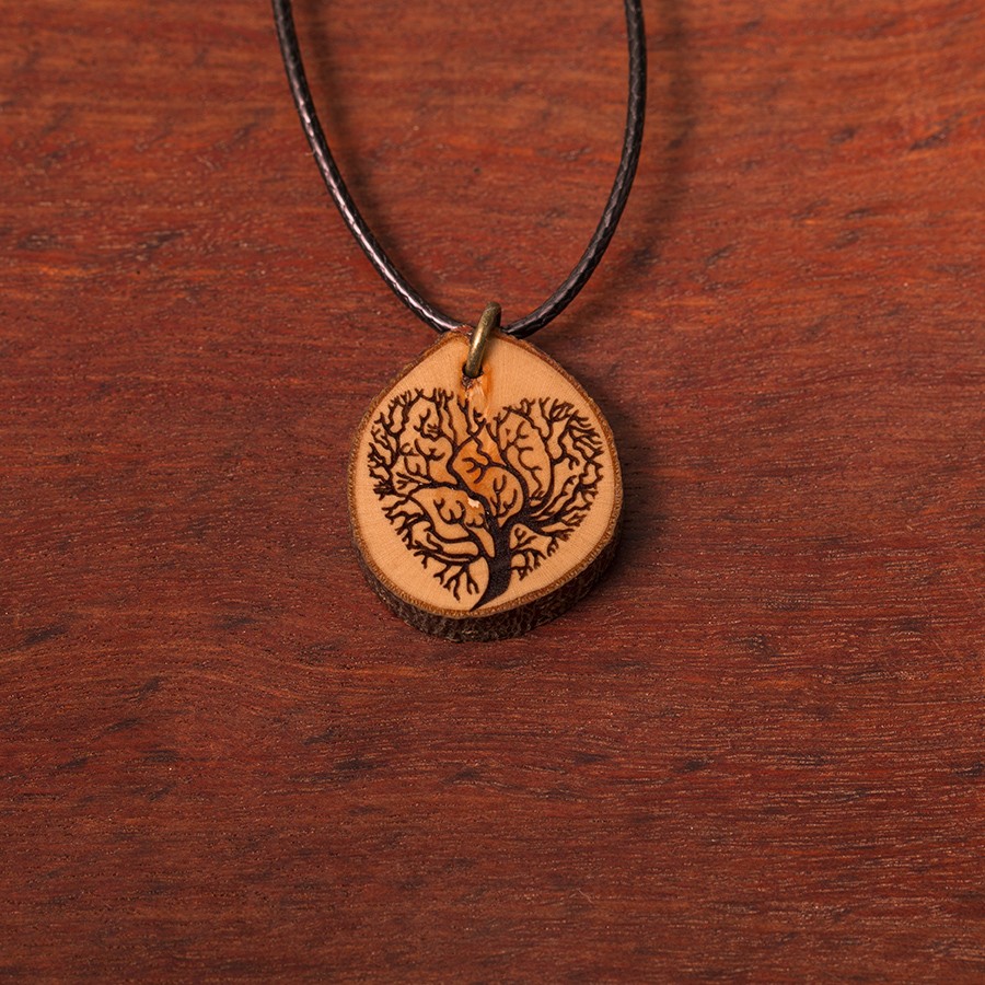 Baum Herz Kette Epoxidschmuck mit Naturholz