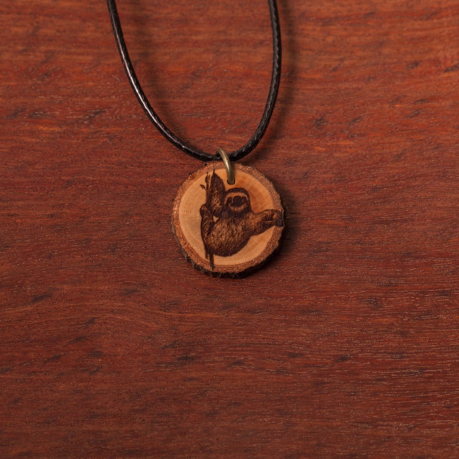 Faultier Kette Epoxidschmuck mit Naturholz