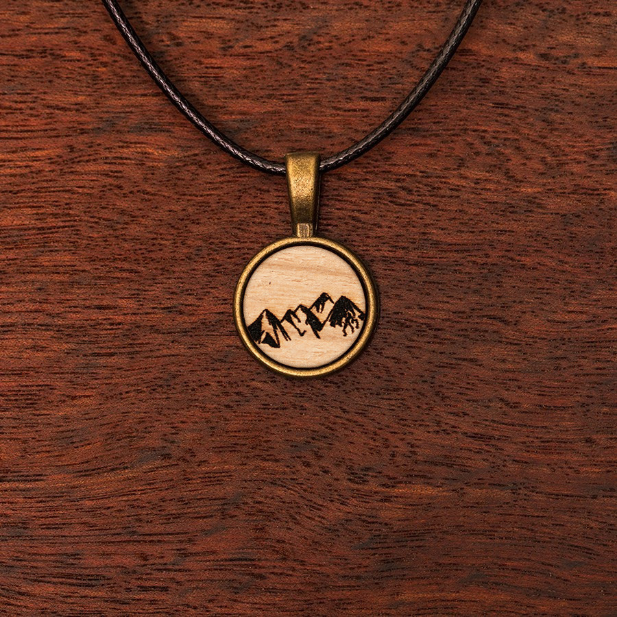 Berge Kette Epoxidschmuck mit Naturholz