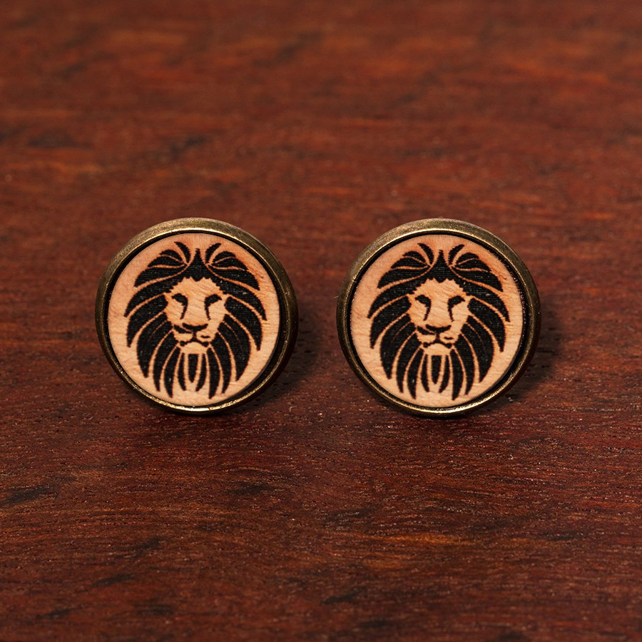 Löwe Ohrstecker Epoxidschmuck mit Naturholz