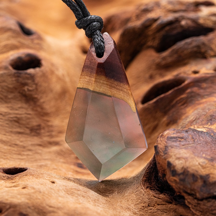 Epoxid Kristall 4336 Holz Kristall aus Holz und Harz / Resin, Schmuck / Halsketten