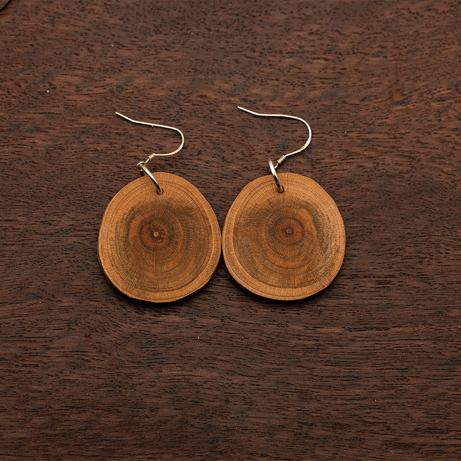 Zwetschge 4915 Ohrringe Epoxidschmuck mit Naturholz