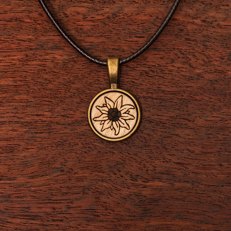 Edelweiß Kette Epoxidschmuck mit Naturholz