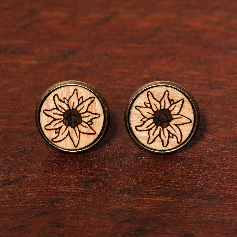 Edelweiß Ohrstecker Epoxidschmuck mit Naturholz
