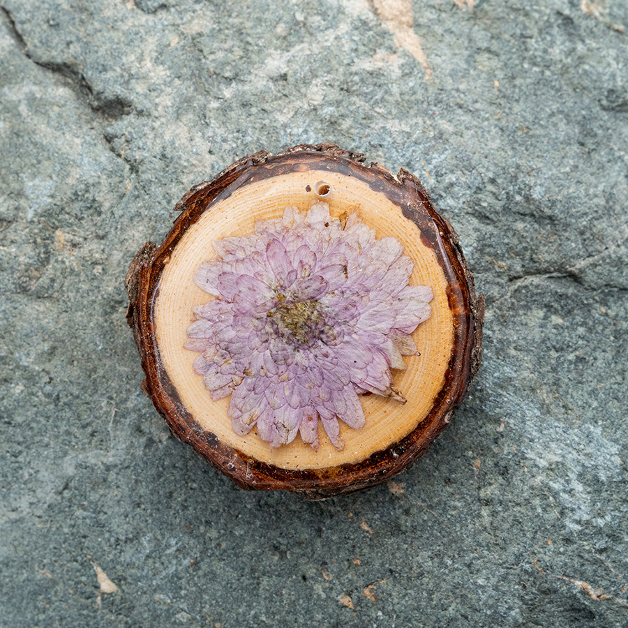 Zirbenblüte 5283 Kette Epoxidschmuck mit Naturholz