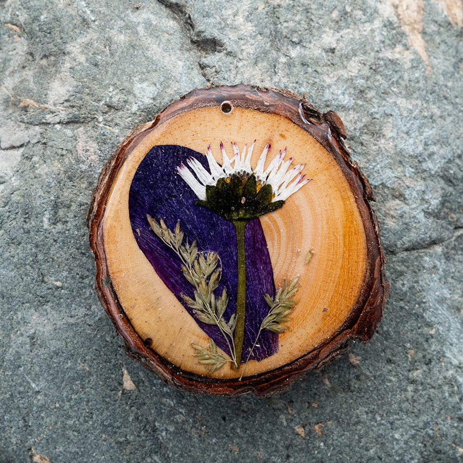 Zirbenblüte 5328 Kette Epoxidschmuck mit Naturholz