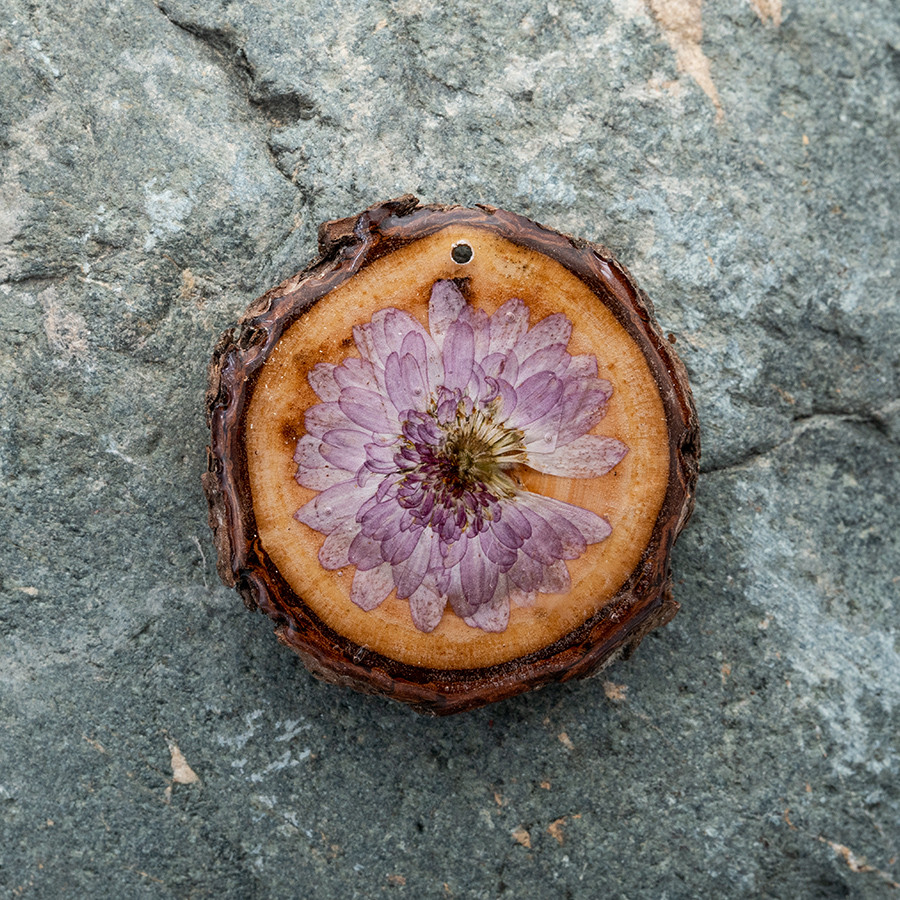 Zirbenblüte 5342 Kette Epoxidschmuck mit Naturholz